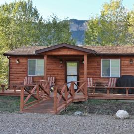 Eycat Lodging Company Guest House, hotel in Wapiti