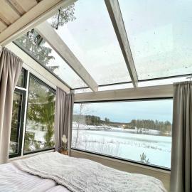 Glass Igloos by the water - Lasisviitit, hotel u gradu Lauka