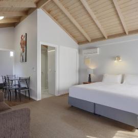 The Great Ocean Road Studios, hotel in Port Campbell