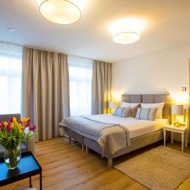 Hotel na Skarpie، فندق في زابكوفيتسي سلاسكي