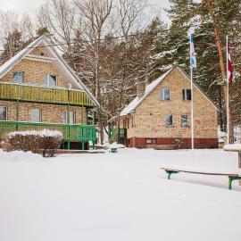 LAKE HOUSE