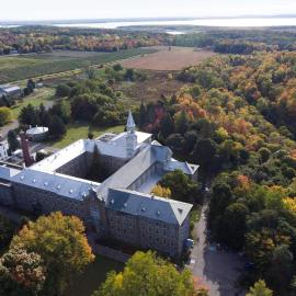 Auberge de l'Abbaye d'Oka, hotel em Oka