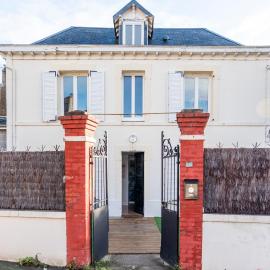 Maison & jardin - 800m plage - Granville, Hotel in Granville