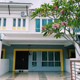 Spacious cozy Lakeville homestay 4 bedrooms all with AirCond