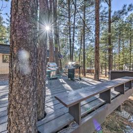 Ruidoso Getaway w/ Deck - 16 Mi to Ski Apache
