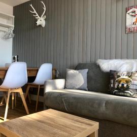 Charmant studio cabine COCOON à 100 m des pistes, hotel em Chamrousse