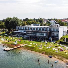 Neufeldersee Hotel & Restaurant, hotelli kohteessa Neufeld an der Leitha