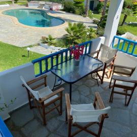 Minimal Resort with Pool in Siviri, 150m from the Sea、シビリのホテル