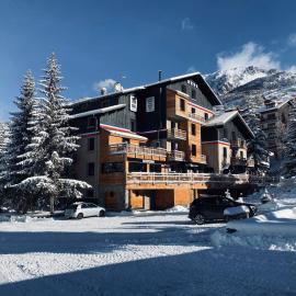 Hôtel 16 | 150 Montagne & Spa Nuxe, hotel u gradu 'Vars'