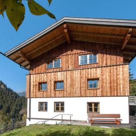 Farmhouse in Tobadill with Mountain Views, hotel a Tobadill