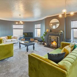 Host & Stay - Regency Mansions Apartment