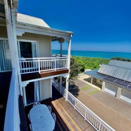 Beautiful beach house on Prince's Grant Estate، فندق في بليثيديل