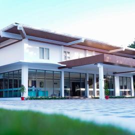ARK HOTEL AND CONVENTION CENTRE, hotel v destinaci Mundūr