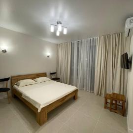 Апартаменти в ЖК Гранд Бурже подобово, hotel sa Bucha