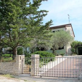 house Divna, hotel i Valbandon
