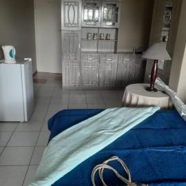 NATS Overnight Accommodation Room One Double bed, hotel di De Aar