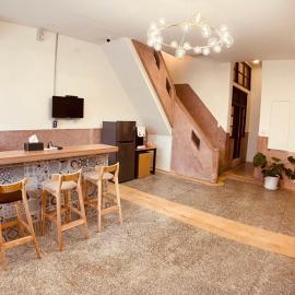 Green Only Homestay, hotel in Tainan