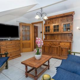 GuestHost - Penthouse Central apartments vista Monte Priesnig, hotel em Tarvisio