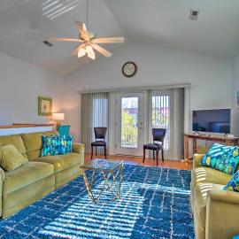 1/2 Mi to Riverwalk! Historic Dtwn Southport Condo, viešbutis mieste Sautportas
