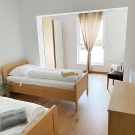 Gästezimmer Ödenburgerstraße、Pöttschingのホテル