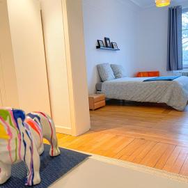 Chambres privées -Private room- dans un spacieux appartement - 100m2 centre proche gare, hotel di Mulhouse