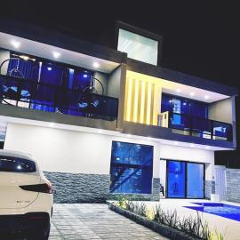Villa Elegante y Familiar en Pedernales, Cerca de la Playa del pueblo, Residencial SFA, khách sạn ở Pedernales
