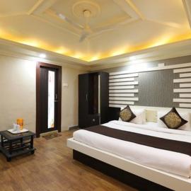 Hotel Loyal Residency, hótel í Jāmnagar