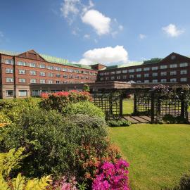 The Golden Jubilee Hotel, хотел в Клайдбанк
