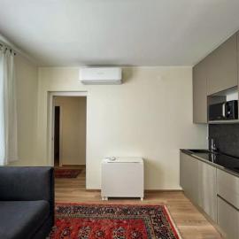 Extravaganza Room and Suite Apartment City Center, hotel in Cagliari
