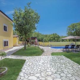 Holiday Home Crikvenica-Kraljevica, hotel in Kraljevica