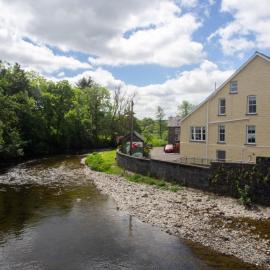 Riverbank Bed and Breakfast, hotel in Llanwrtyd Wells