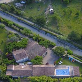 Gîte chez Cécile à Lagnes, aux portes du Luberon, hotel a Lagnes