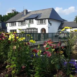 Cong में, होटल Ryan's River Lodge B&B