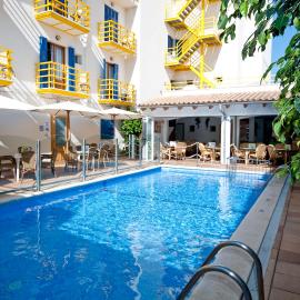 Hotel Bellavista, готель у місті Кала-Ратхада