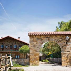 Apartamentos turísticos LAS CARBALLEDAS, hotel a Rabanal del Camino