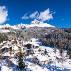 Good Life Hotel Zirm, hotel en Obereggen