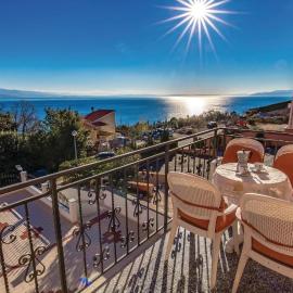 Gorgeous Apartment In Volosko With Wifi