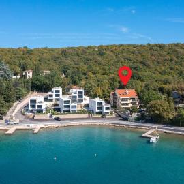 Beach Front Apartment In Omisalj With Wifi