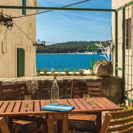 Three-Bedroom Holiday Home In Rogoznica