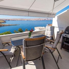 Gorgeous Apartment In Stinica With House Sea View, hotel in Stinica