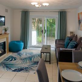 Mountain View Apartment - short drive to beaches, hotel a Bryngwran