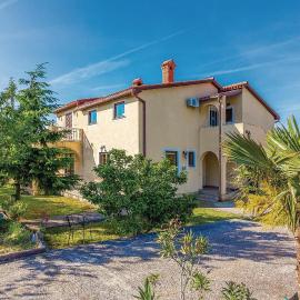 Two-Bedroom Apartment In Barban-Rebici