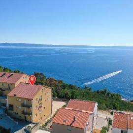 One-Bedroom Apartment In Krvavica, Hotel in Krvavica