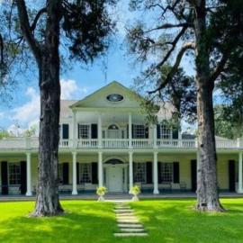 Linden - A Historic Bed and Breakfast, hotel in Natchez