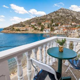 Lovely Apartment In Starigrad With House Sea View