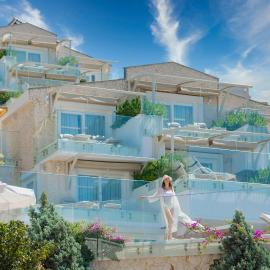 Peninsula Gardens Hotel, хотел в Каш