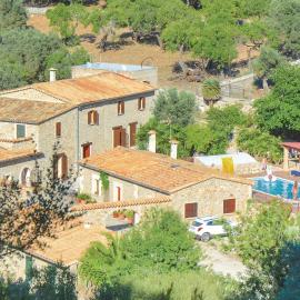 Awesome Home In Estellencs, Hotel in Estellenchs
