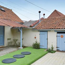 2 Bedroom Gorgeous Home In Grigny