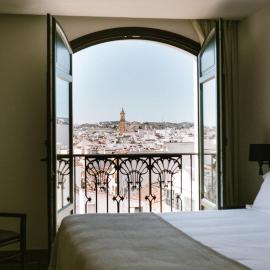 Hotel Estepona Plaza, hotel in Estepona