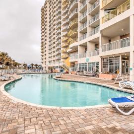 Balcony & Beach View! Remodeled N Myrtle Beach Gem